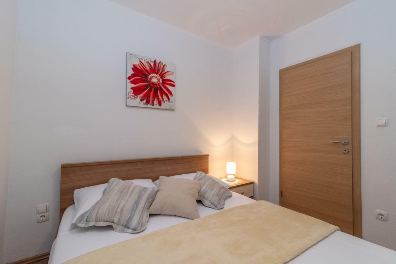 Apartment Nives Trogir Zewnętrze zdjęcie